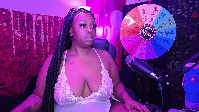 Snapshot of cheriserozequeen chatting on May 23, 4:44 pm cheriserozequeen online show from May 23, 4:44 pm