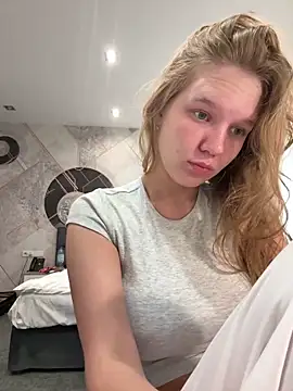 Snapshot of Ketitull chatting on September 17, 4:47 am Ketitull online show from September 17, 4:47 am