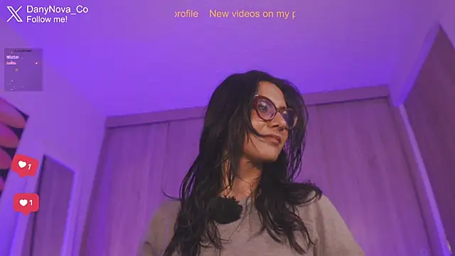 Snapshot of DanyNova_Co chatting on May 27, 1:57 am DanyNova Co online show from May 27, 1:57 am