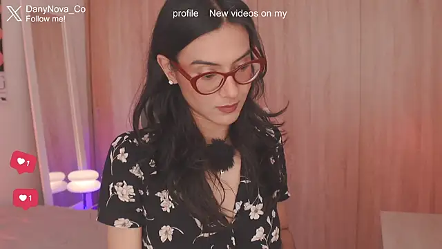 Snapshot of DanyNova_Co chatting on June 7, 9:07 pm DanyNova Co online show from June 7, 9:07 pm