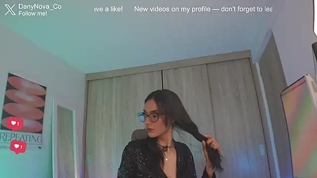 Snapshot of DanyNova_Co chatting on June 8, 9:04 pm DanyNova Co online show from June 8, 9:04 pm