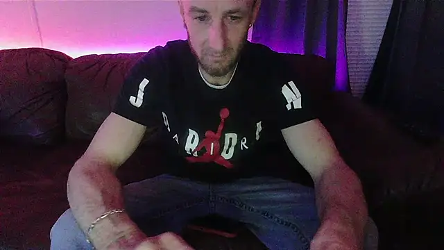 HungStud4You online show from February 23, 5:45 am