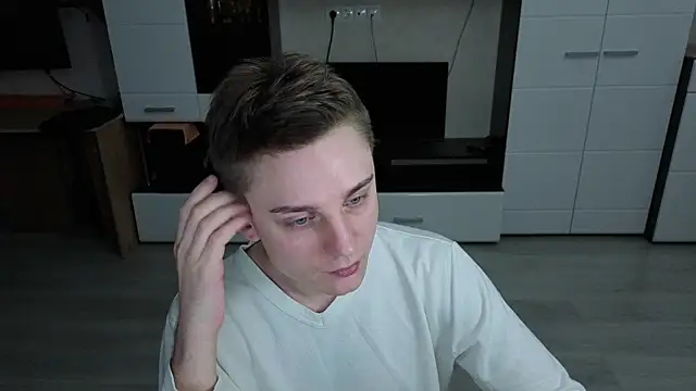 angryzan online show from November 28, 4:04 am