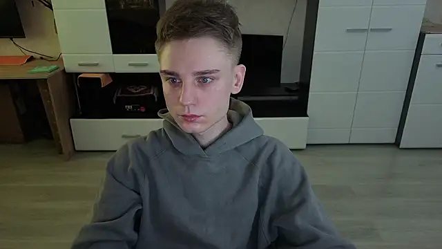 angryzan online show from February 19, 5:14 am