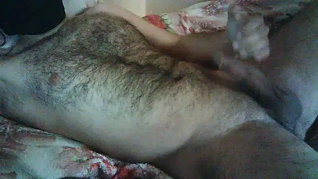 Snapshot of Hairyarabguy chatting on February 6, 10:04 am Hairyarabguy online show from February 6, 10:04 am