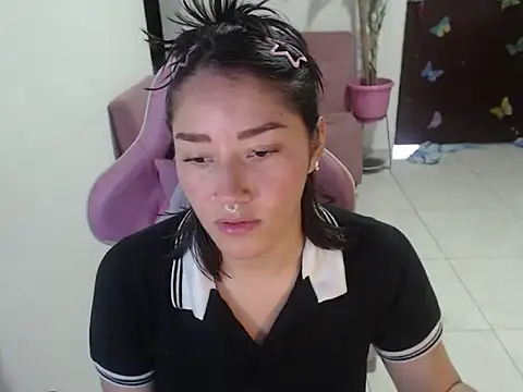 Snapshot of littleangel1_m chatting on July 11, 10:11 pm littleangel1 m online show from July 11, 10:11 pm