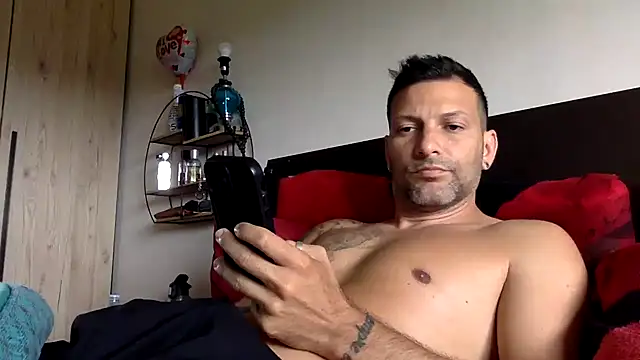 Snapshot of goroasroma90 chatting on May 5, 10:12 am goroasroma90 online show from May 5, 10:12 am