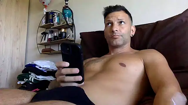 Snapshot of goroasroma90 chatting on June 9, 11:00 am goroasroma90 online show from June 9, 11:00 am