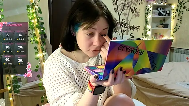 lily noris online show from December 7, 1:14 am