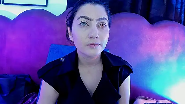 sophy rock online show from June 12, 3:11 pm
