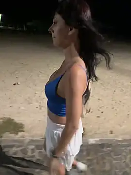 therealbeverlycious online show from December 29, 8:37 pm