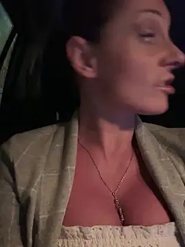 therealbeverlycious online show from January 30, 9:36 pm