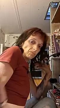 Snapshot of whitetrashdirtyslut chatting on June 17, 12:07 pm whitetrashdirtyslut online show from June 17, 12:07 pm