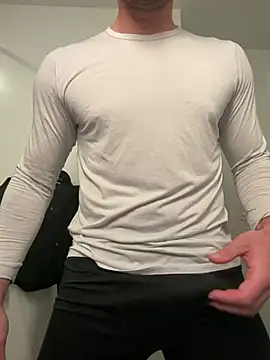 Snapshot of sweetycam chatting on March 20, 8:25 pm sweetycam online show from March 20, 8:25 pm