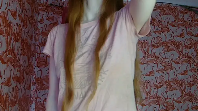 Snapshot of strawberrysmoothie chatting on August 3, 9:18 pm strawberrysmoothie online show from August 3, 9:18 pm