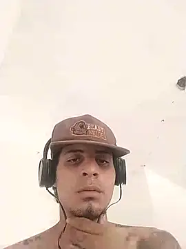 Snapshot of Tattohott chatting on March 22, 9:31 pm Tattohott online show from March 22, 9:31 pm