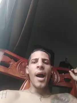 Snapshot of Tattohott chatting on December 22, 4:48 pm Tattohott online show from December 22, 4:48 pm