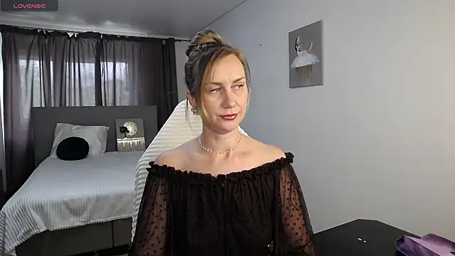 Snapshot of Vanessa_Nowak chatting on May 10, 10:31 am Vanessa Nowak online show from May 10, 10:31 am