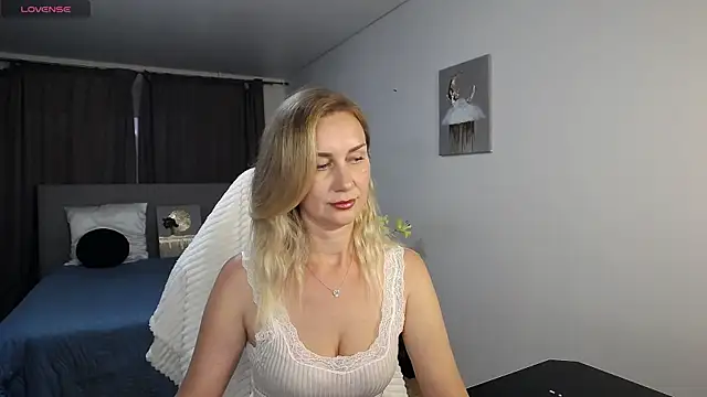 Vanessa Nowak online show from June 30, 5:25 pm