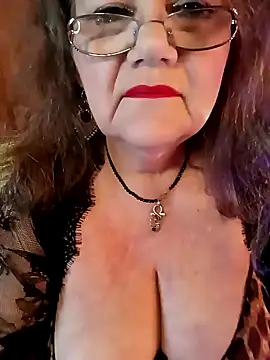 Snapshot of Snezhana chatting on March 1, 12:39 am Snezhana online show from March 1, 12:39 am