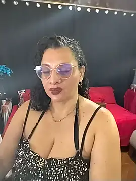 Snapshot of Aleja_Gonzales chatting on July 18, 10:46 pm Aleja Gonzales online show from July 18, 10:46 pm