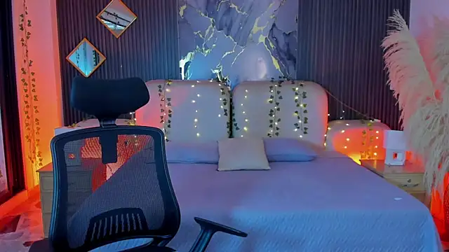 Snapshot of Agathaargent_ chatting on February 20, 11:43 am Agathaargent online show from February 20, 11:43 am