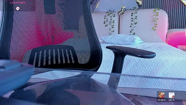 Snapshot of Agathaargent_ chatting on March 8, 2:10 pm Agathaargent online show from March 8, 2:10 pm