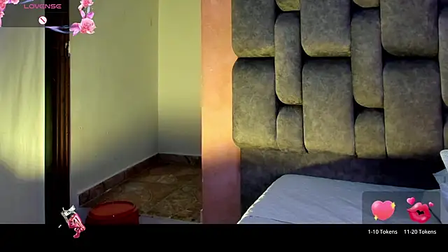 Snapshot of Agathaargent_ chatting on May 23, 9:02 am Agathaargent online show from May 23, 9:02 am