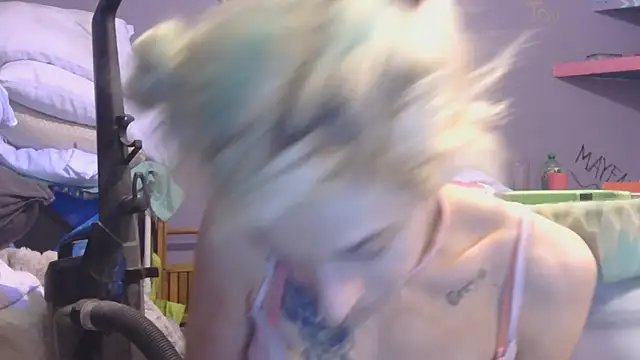 watermellonpussy online show from November 15, 5:27 am