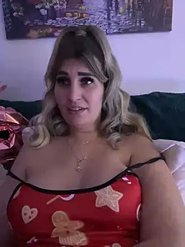 EvelynFrances online show from January 1, 8:04 pm