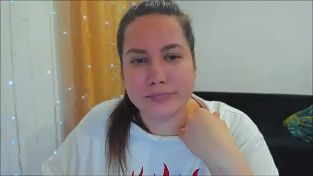 Snapshot of _madalexa_ chatting on November 5, 6:41 pm madalexa online show from November 5, 6:41 pm