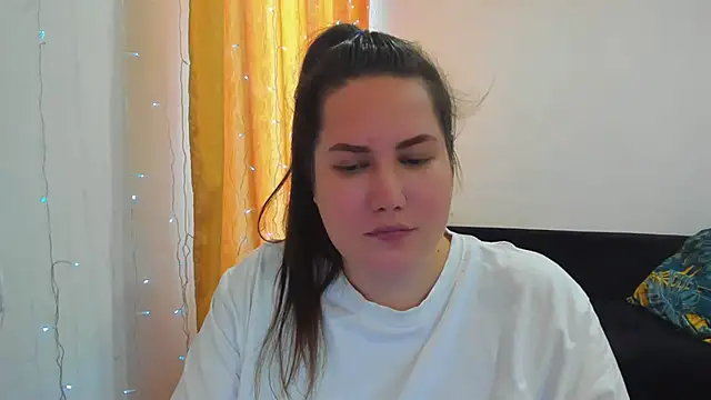 Snapshot of _madalexa_ chatting on February 3, 11:48 am madalexa online show from February 3, 11:48 am