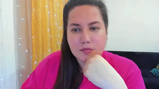 Snapshot of _madalexa_ chatting on February 16, 8:05 pm madalexa online show from February 16, 8:05 pm