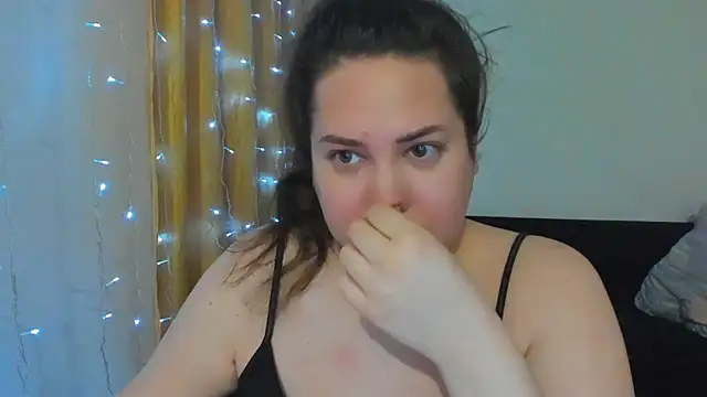 Snapshot of _madalexa_ chatting on February 22, 3:29 am madalexa online show from February 22, 3:29 am