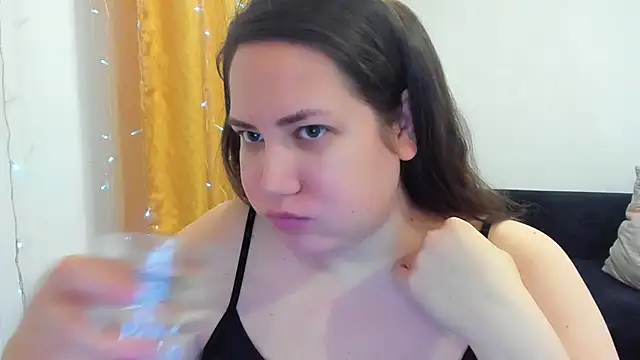 Snapshot of _madalexa_ chatting on March 20, 8:35 pm madalexa online show from March 20, 8:35 pm