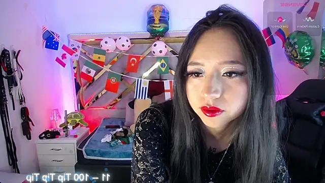 Snapshot of Moon_Water__ chatting on June 24, 10:47 am Moon Water online show from June 24, 10:47 am