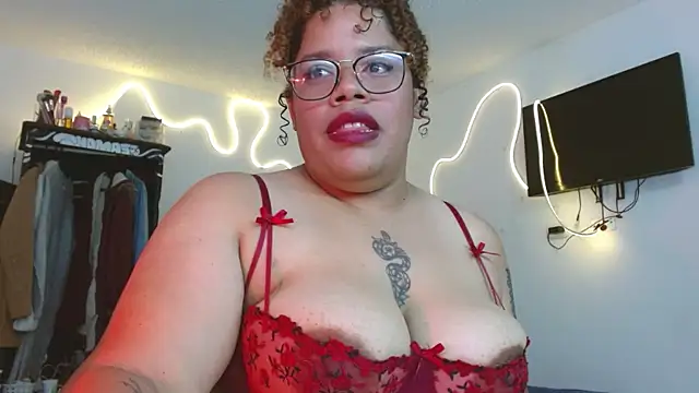 Snapshot of Dirty_sara17 chatting on July 23, 7:34 pm Dirty sara17 online show from July 23, 7:34 pm