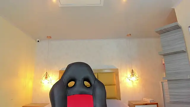 LARSONMIA online show from November 25, 12:16 pm