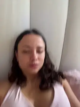 Snapshot of Megan_Rodrigo chatting on May 13, 12:46 pm Megan Rodrigo online show from May 13, 12:46 pm