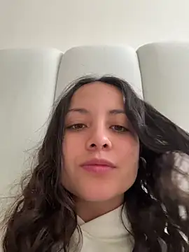 Snapshot of Megan_Rodrigo chatting on May 26, 1:18 pm Megan Rodrigo online show from May 26, 1:18 pm