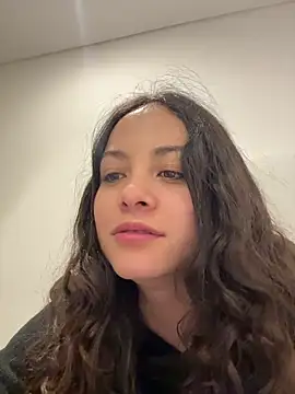 Snapshot of Megan_Rodrigo chatting on June 13, 4:32 am Megan Rodrigo online show from June 13, 4:32 am