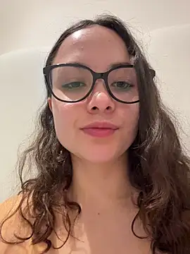 Snapshot of Megan_Rodrigo chatting on June 14, 5:09 am Megan Rodrigo online show from June 14, 5:09 am