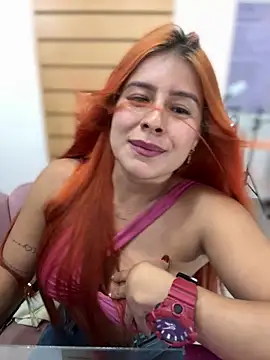 Snapshot of Amber_Martins_ chatting on December 13, 7:53 pm Amber Martins online show from December 13, 7:53 pm