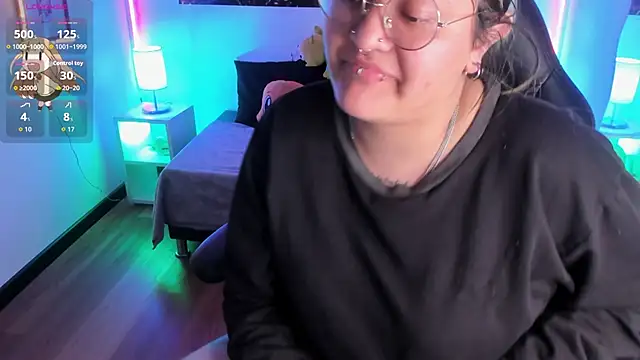 lucky-leah online show from November 28, 3:53 am