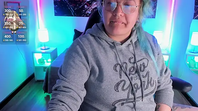 lucky-leah online show from January 7, 3:53 am