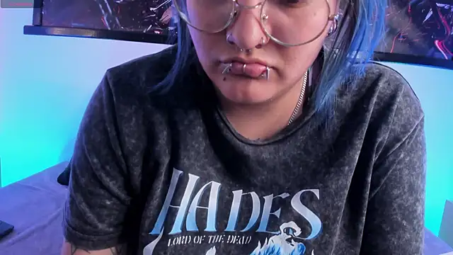lucky-leah online show from May 3, 4:40 am