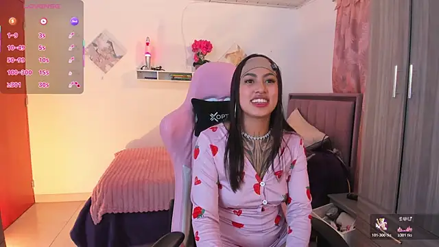 Snapshot of Kayla_foxxy chatting on May 24, 12:15 am Kayla foxxy online show from May 24, 12:15 am