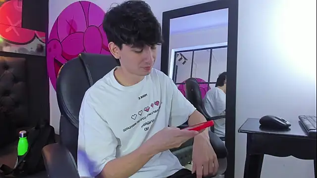 Snapshot of Santi_delacruz chatting on December 13, 2:49 pm Santi delacruz online show from December 13, 2:49 pm