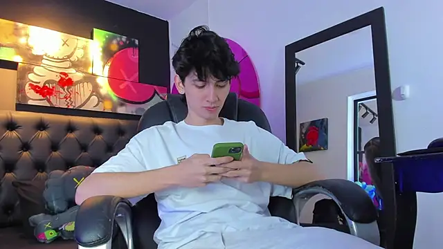 Snapshot of Santi_delacruz chatting on January 15, 2:24 pm Santi delacruz online show from January 15, 2:24 pm