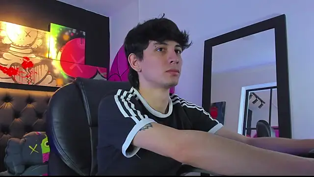 Snapshot of Santi_delacruz chatting on January 28, 3:46 pm Santi delacruz online show from January 28, 3:46 pm